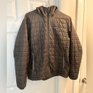 Patagonia Hooded Puffy Jacket, Men’s M
